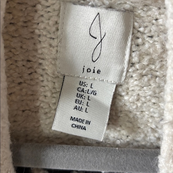 Cozy geometric designed sweater - Picture 4 of 6